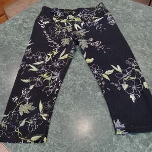 Victoria’s Secret Sport Black Floral Knockout Crop leggings Women’s Small S Euc